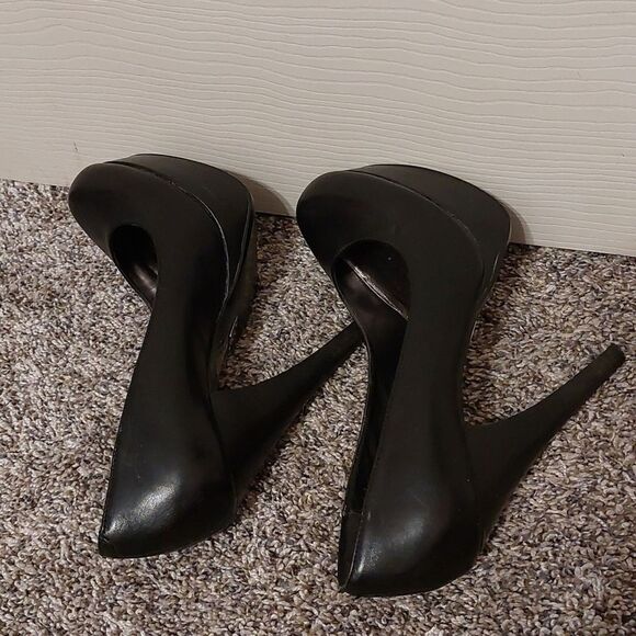 BAKERS Sofie Black Leather Platform Pumps Size 7.5 - Picture 6 of 9